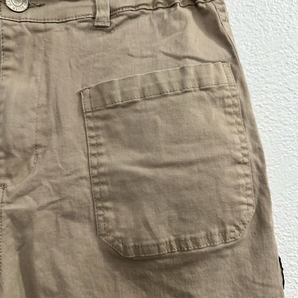 Women’s frill top high waist adorable silver brand shorts size 10 - Picture 3 of 7